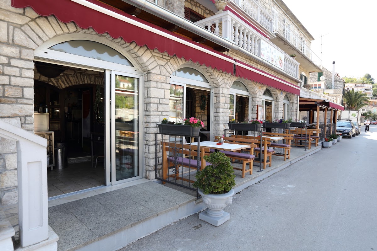 Konoba - Pizzeria Volat