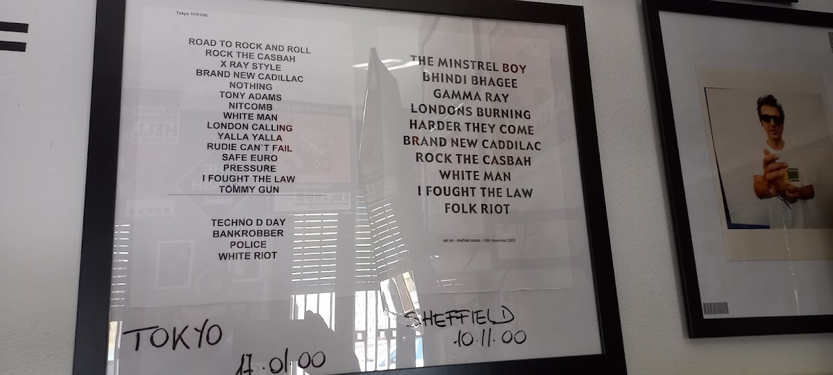 Clash City Rockers Cafè - 1