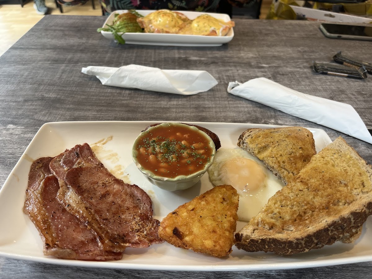 Lucky's cafe - 4