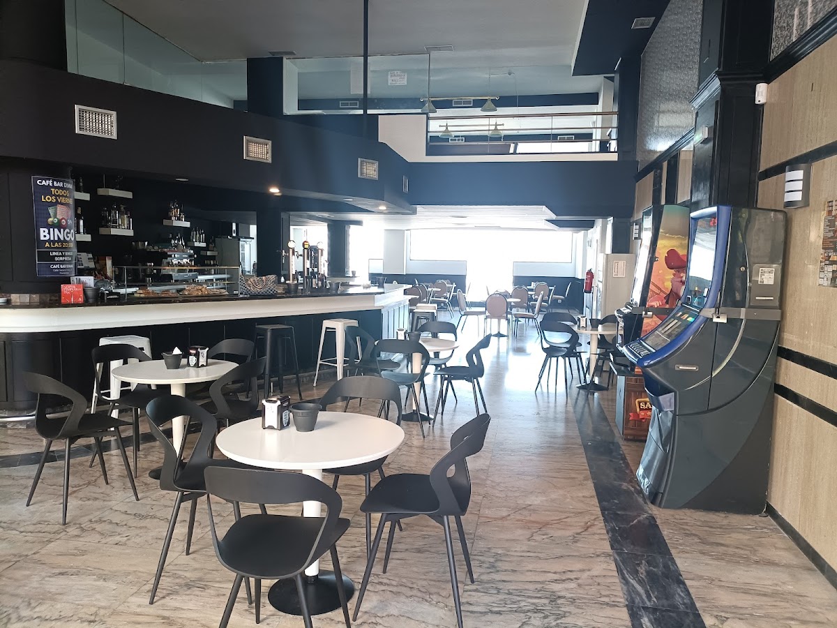 CAFÉ BAR D!MAK - 4