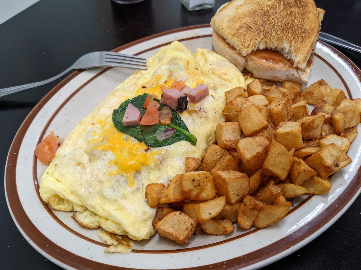 The Daily Bread Cafe - 5