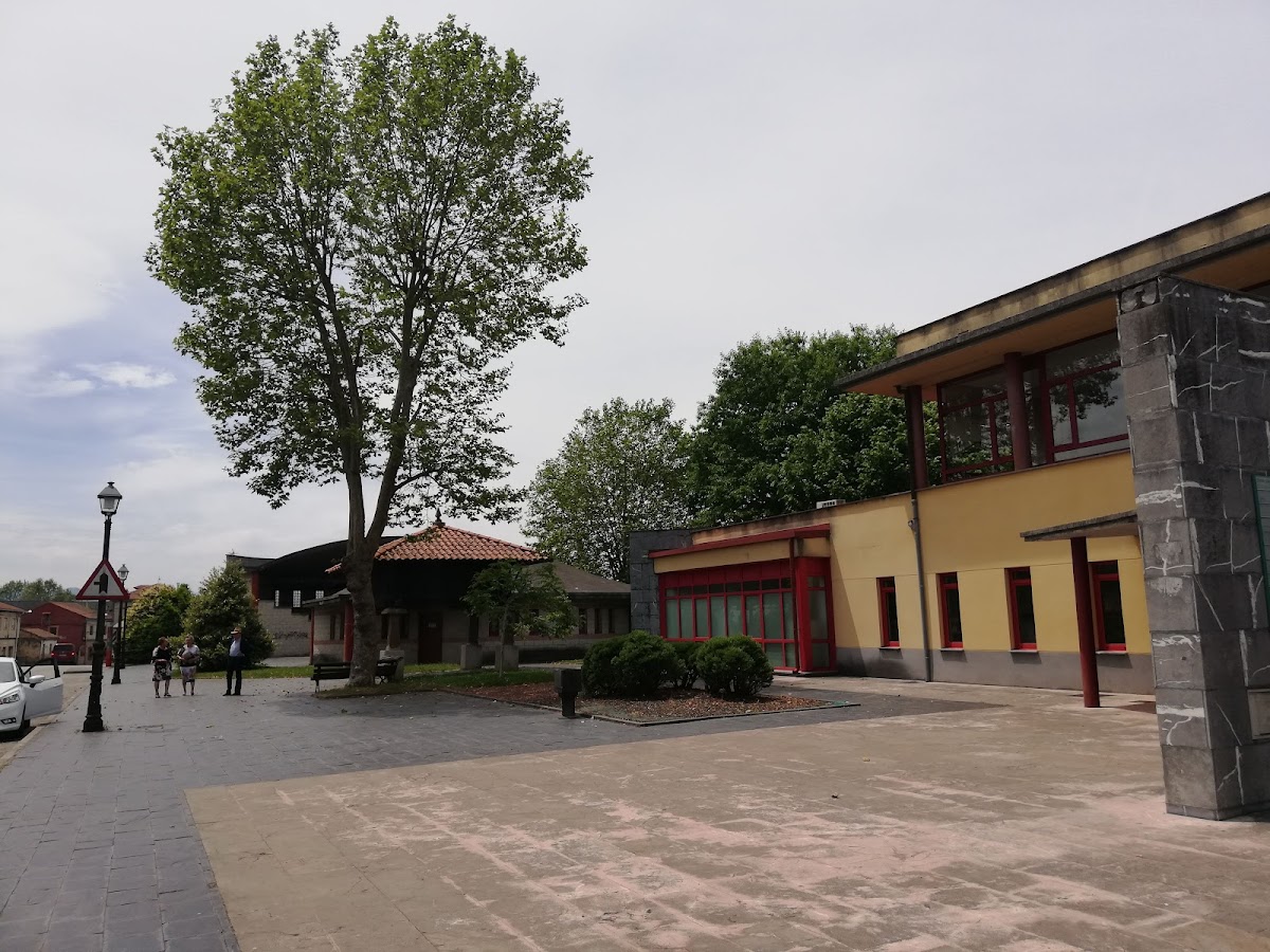 Centro Polivalente Carbayín Alto - 3