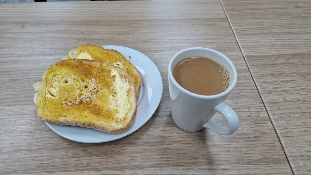 Porky's Cafe T/A The Munch Up - 5