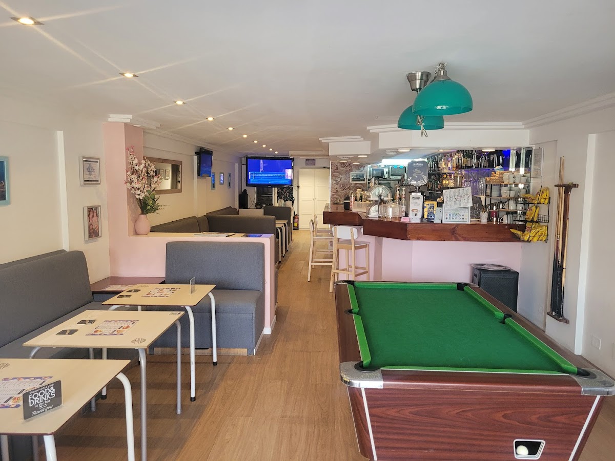 Churchills Kandys Cafe Bar