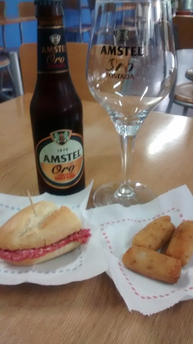 Cafetería CCR. Cabral - Becerreira 145 - 10