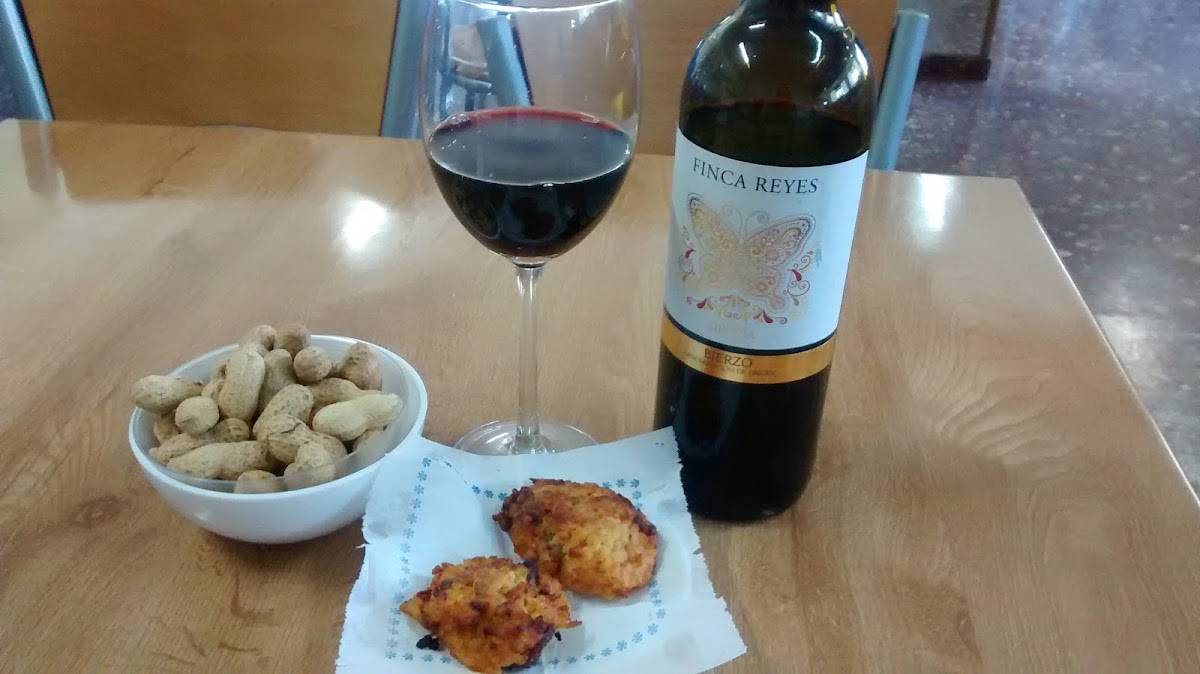 Cafetería CCR. Cabral - Becerreira 145 - 7