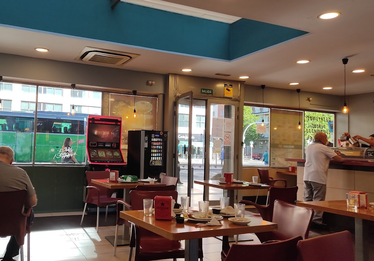 Cafeteria Intercambiador - 1