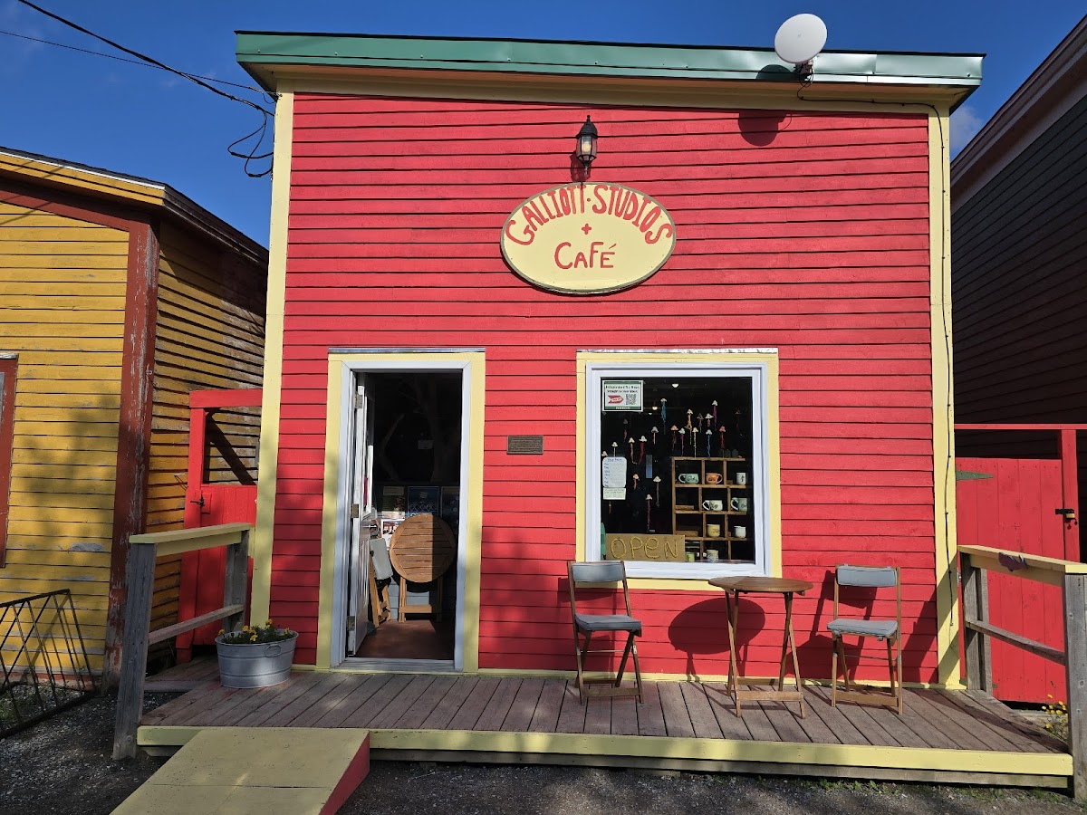 Galliott Studios & Cafe