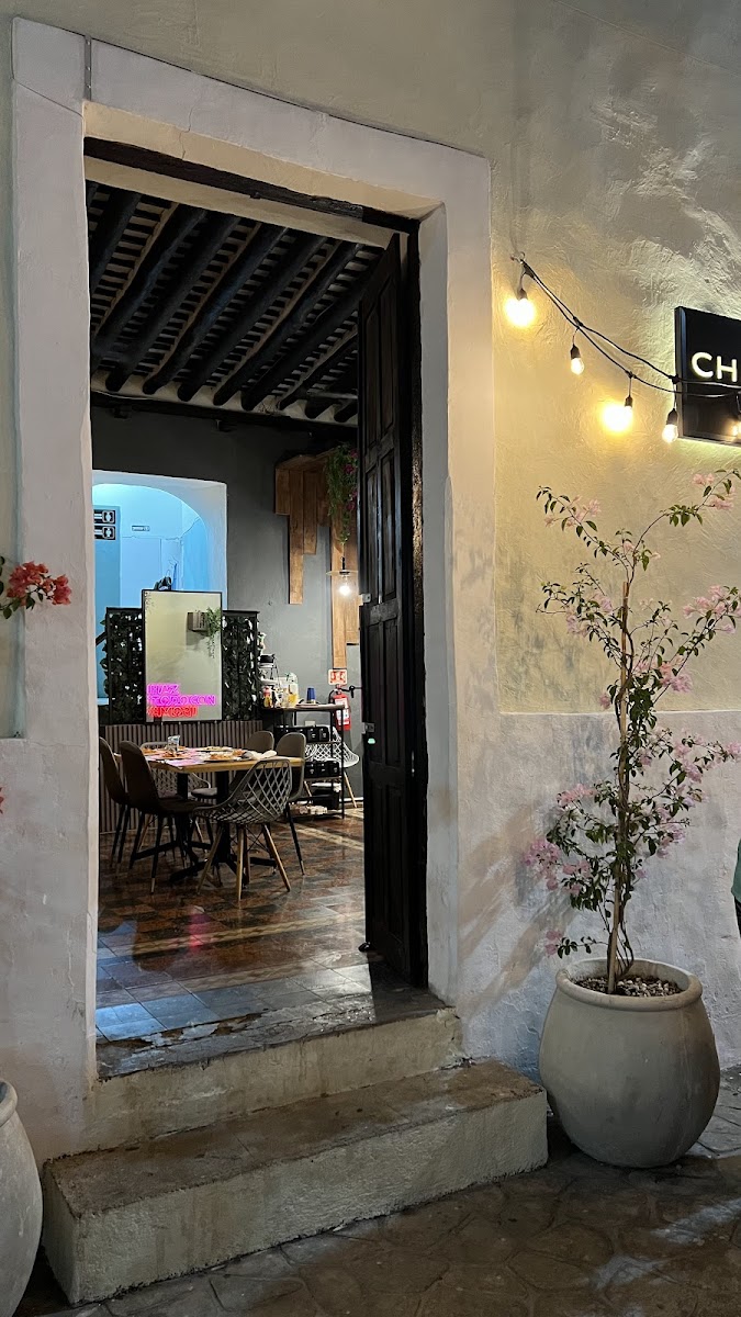 Chez Nana Valladolid Bistro