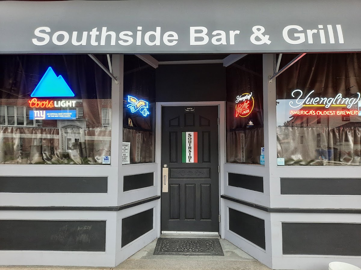 Southside Bar, Grill & Pool Room