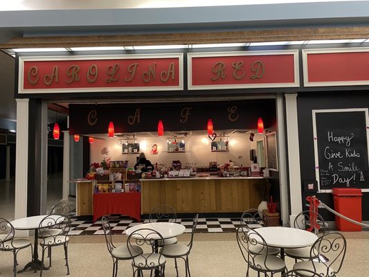 Carolina Red Café - 3