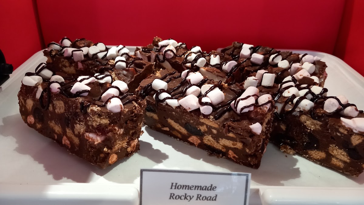 Redz Cafe Ashby de-la Zouch - 10