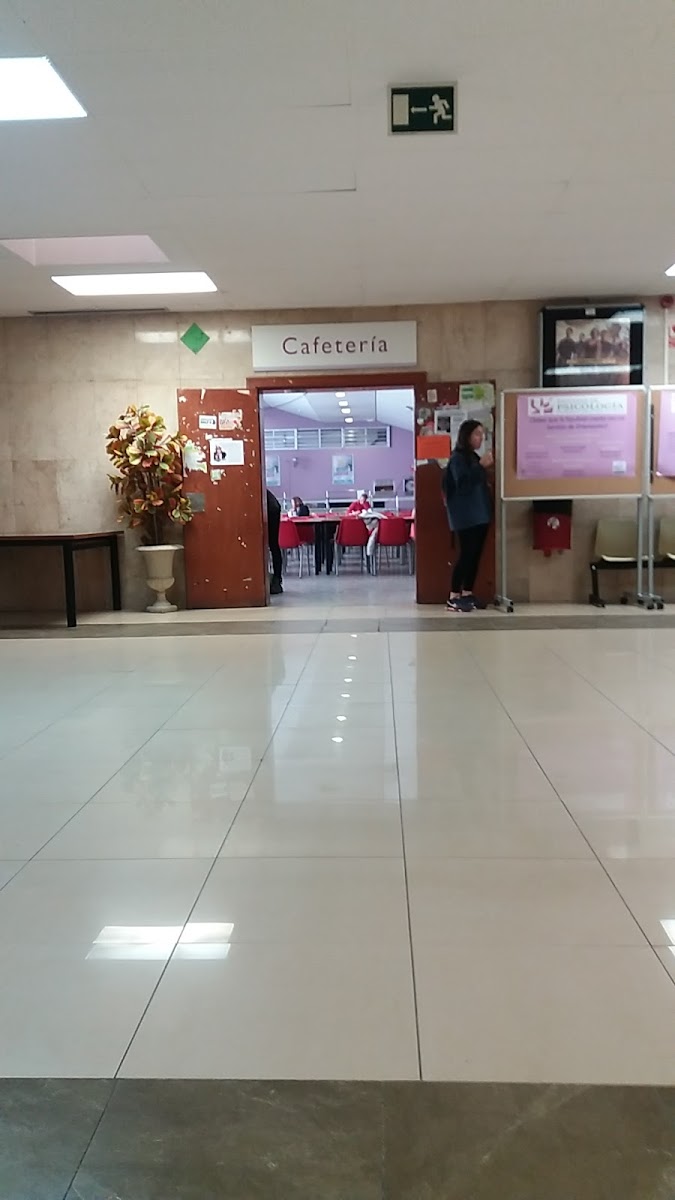 Cafetería de la Facultad de Psicología - 4