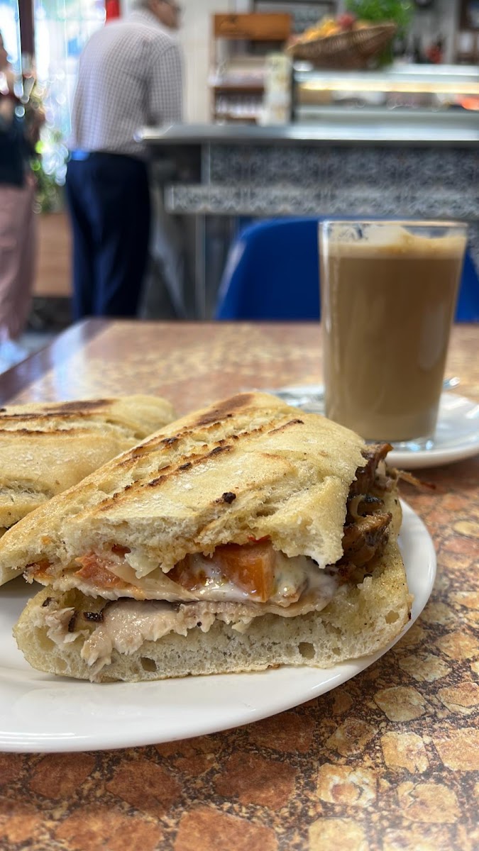 Cafeteria Maritimo - 8