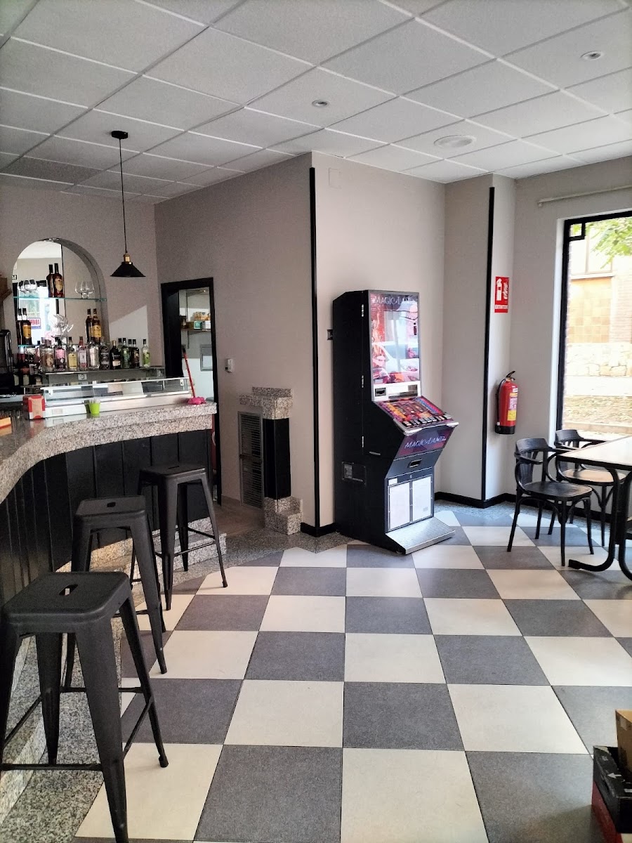 Cafeteria Chocolateria Arguelles - 9