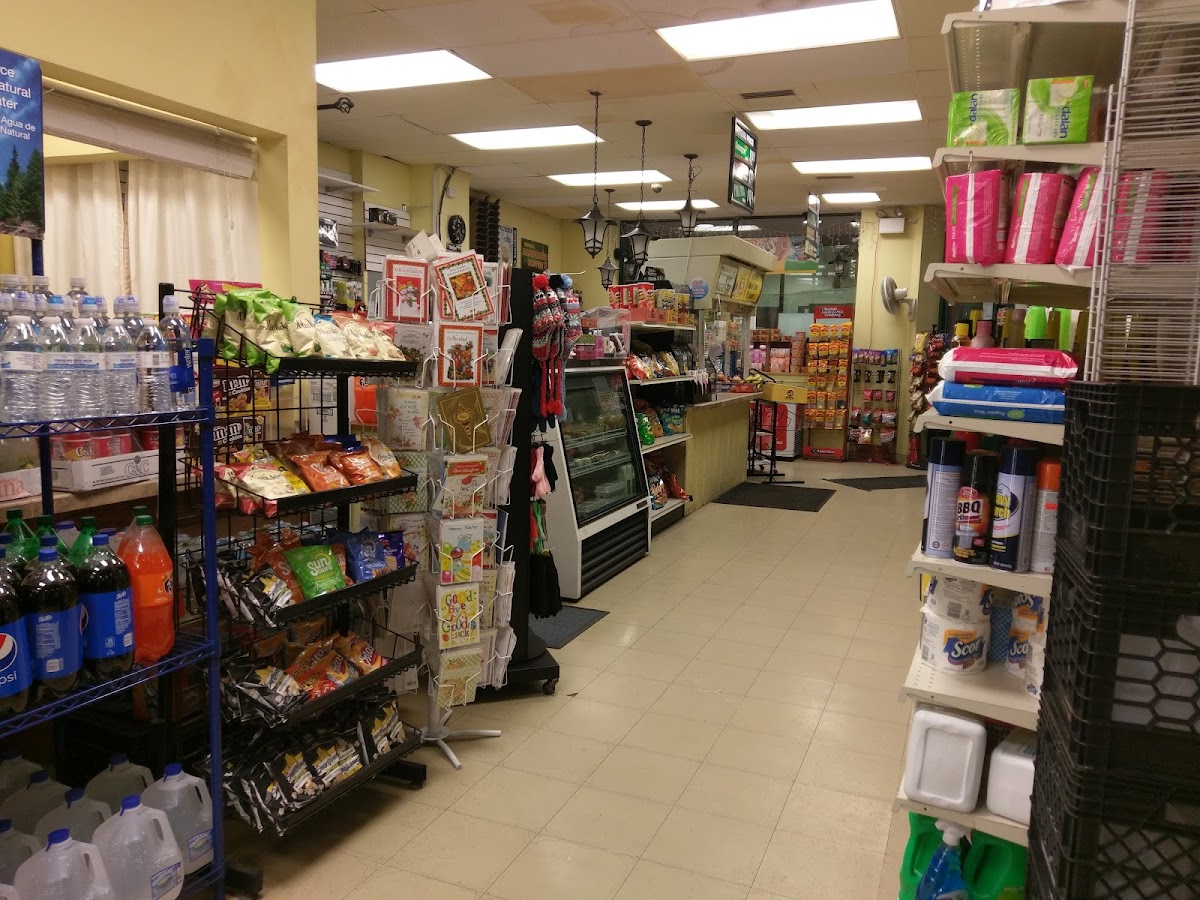 Express News Cafe - Rahway Station - 5