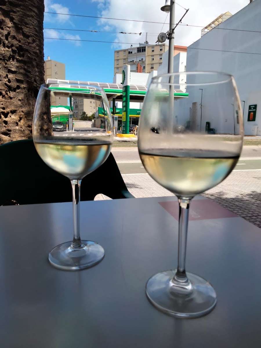 Cervecería - Cafetería Oasis