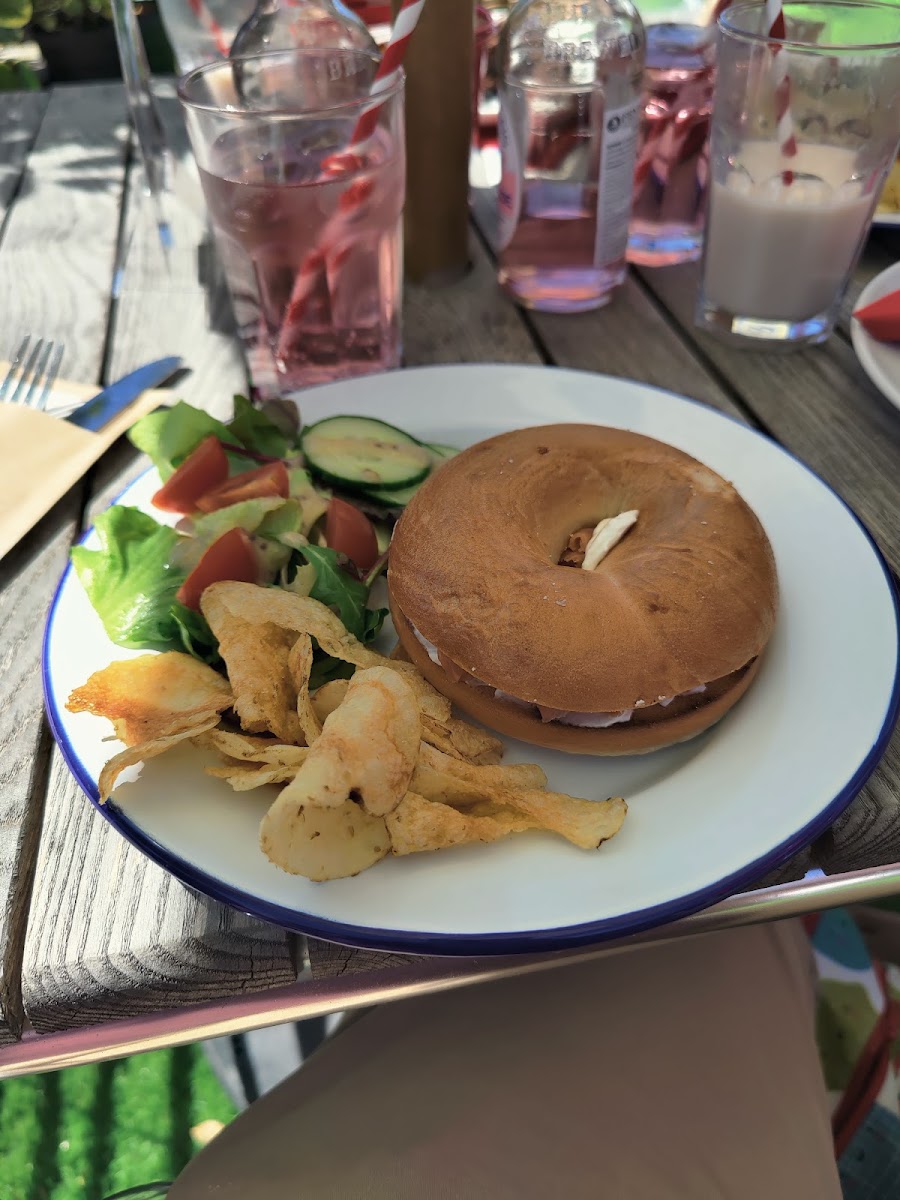 Drake Teas On The Bus - 9