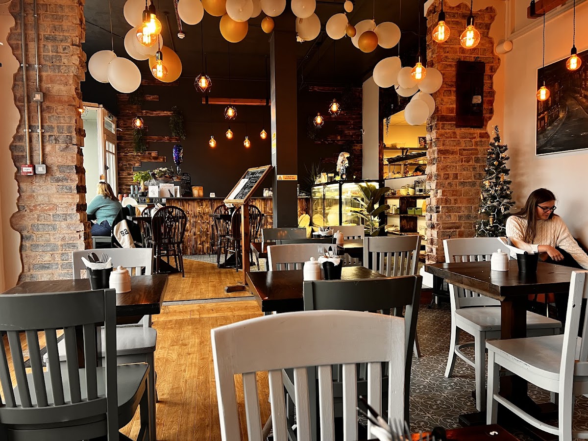 Fresco Cafe & Eatery