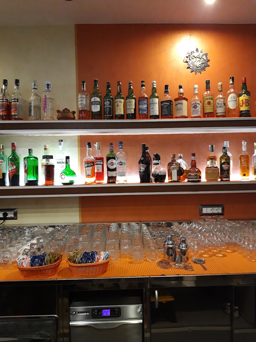 Royale cafe Ale & Roby