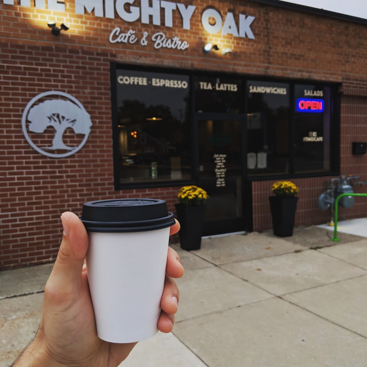 The Mighty Oak Cafe & Bistro