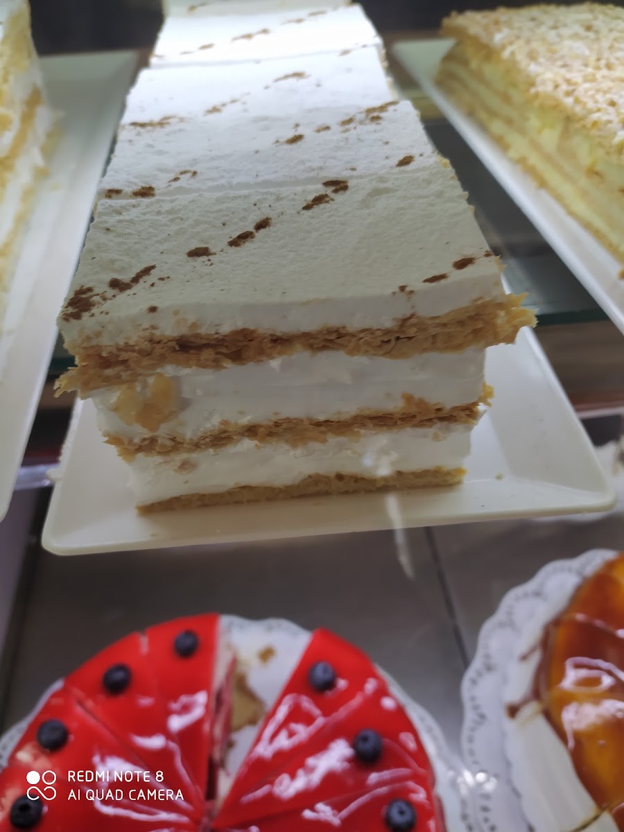 Cafeteria y Confiteria Deny - 8