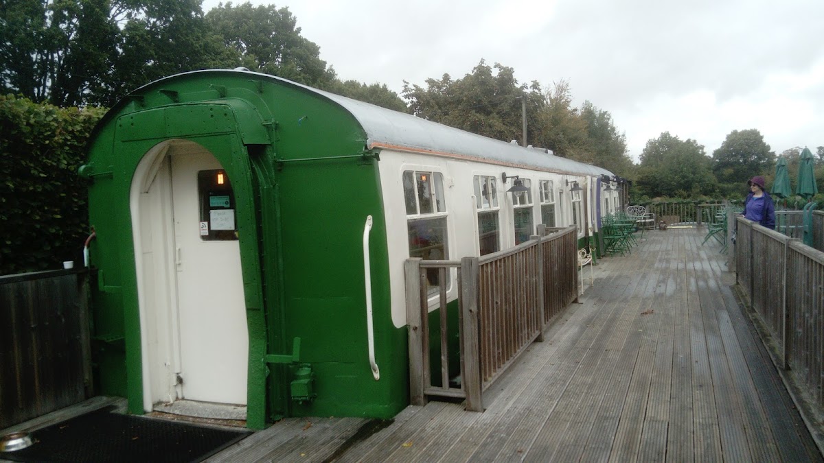 Railway Tavern Restaurant - 4