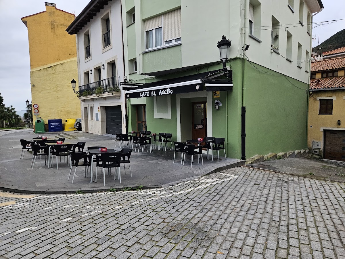 Cafe Bar El Acebo - 3