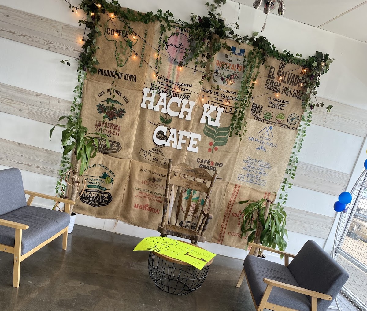 Hach Ki Cafe