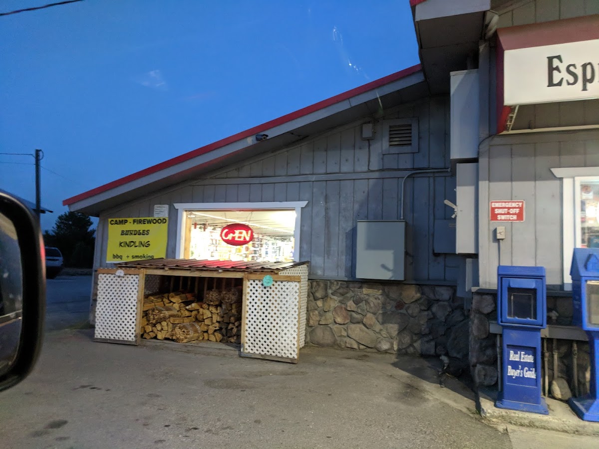 Mac's & Mama Mac's Deli-Cafe