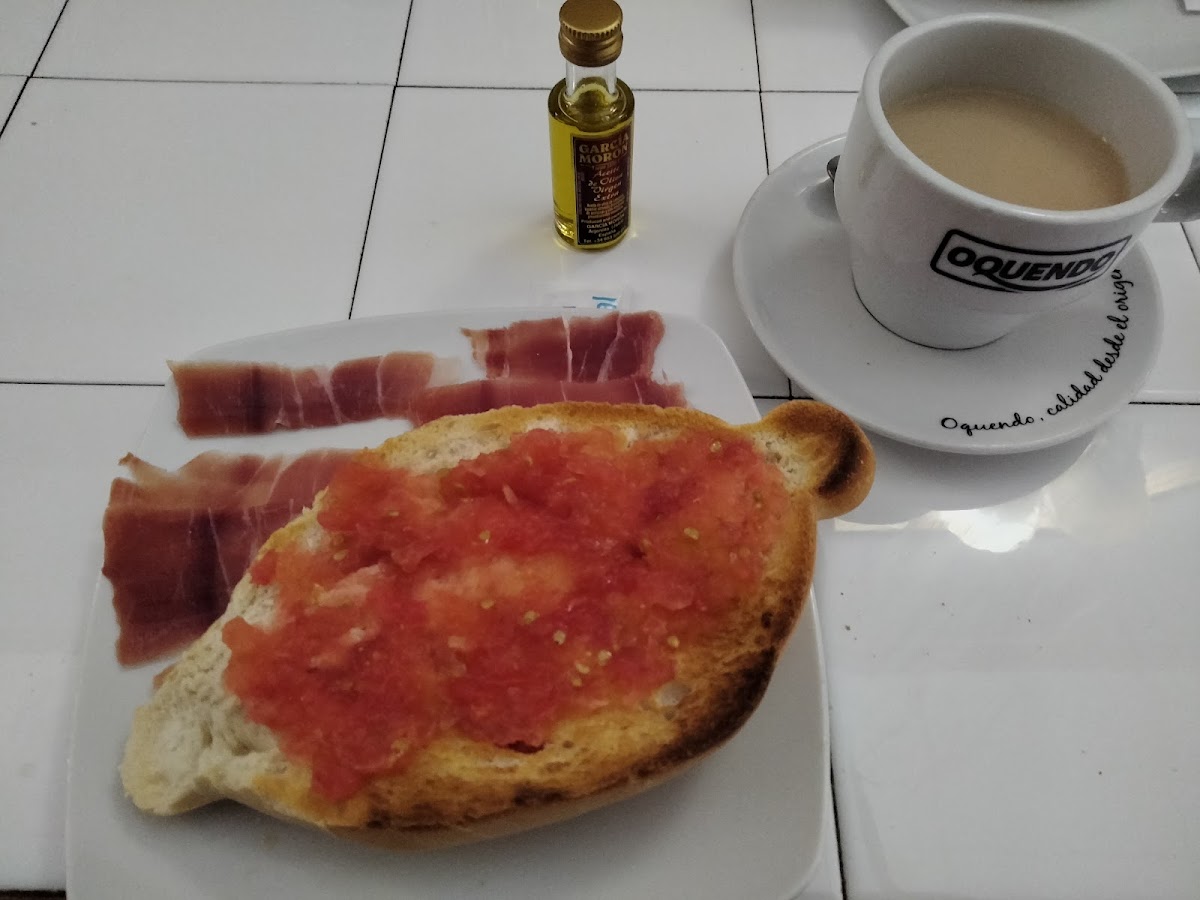 'El Pozo' Cafeteria. Pasteles - 2