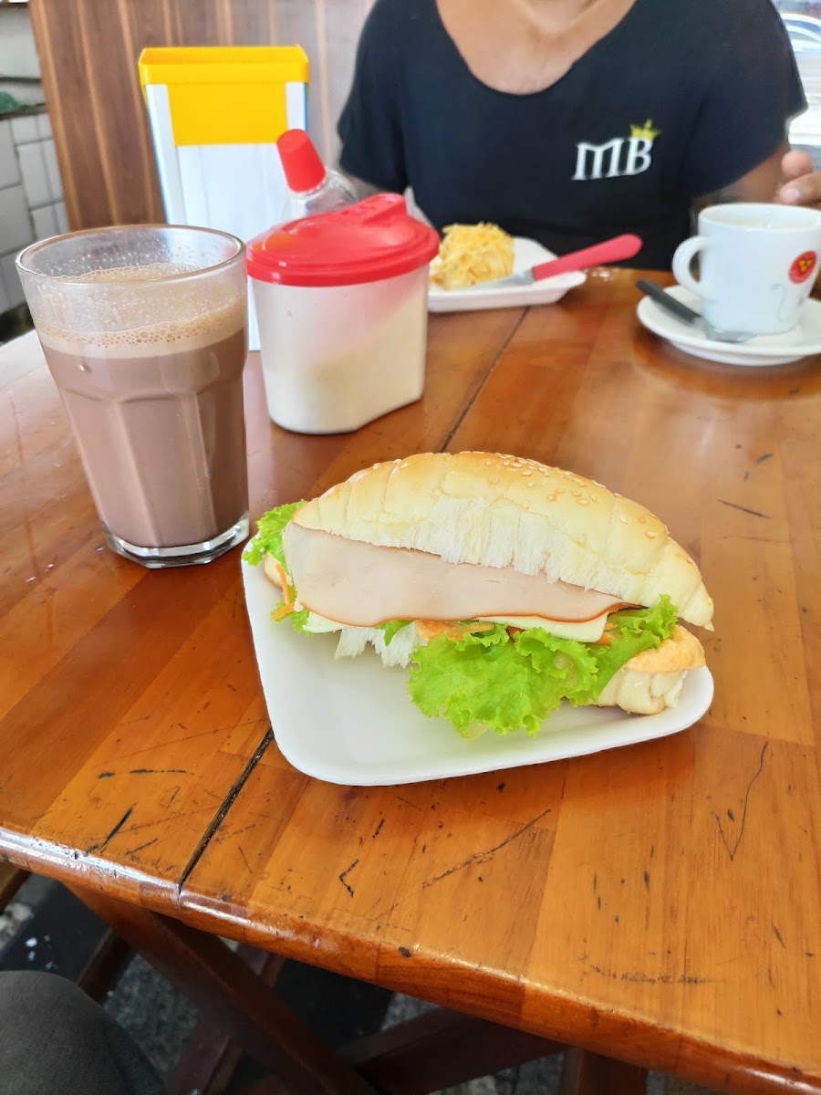 Padaria e Confeitaria Moriá