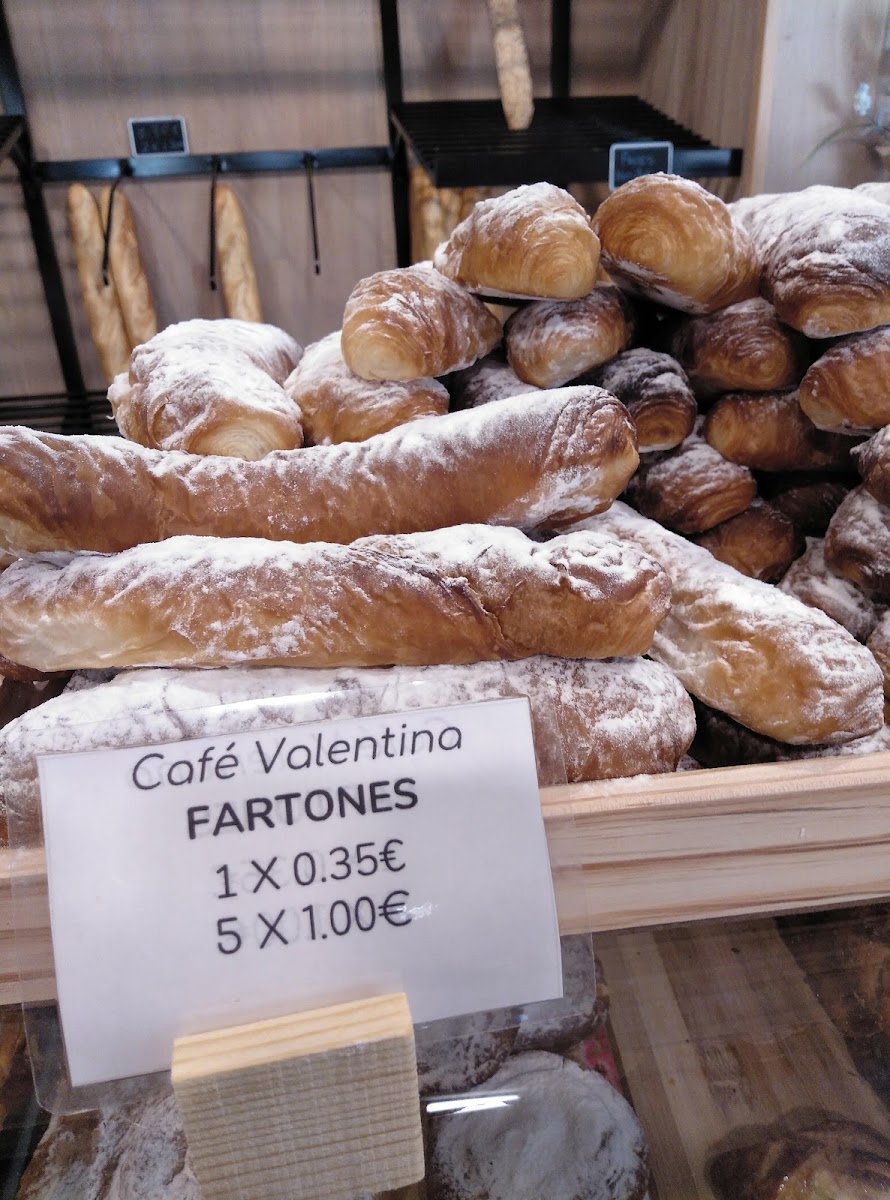 VALENTINA Cafetería-Panadería-Heladería - 10