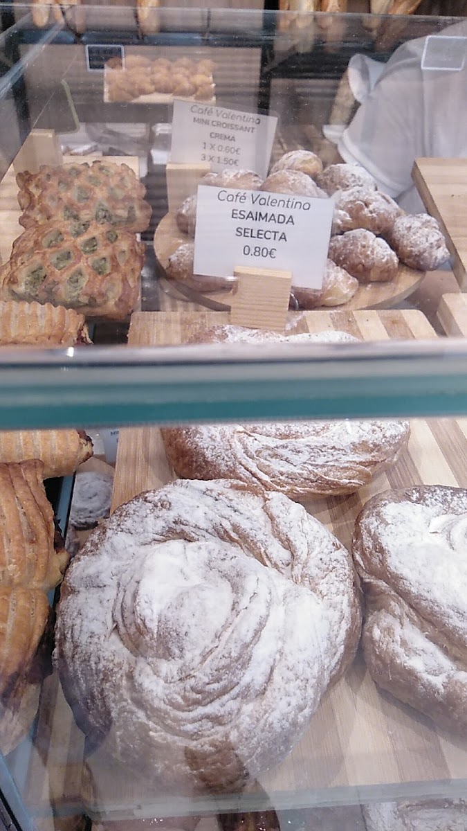 VALENTINA Cafetería-Panadería-Heladería - 7