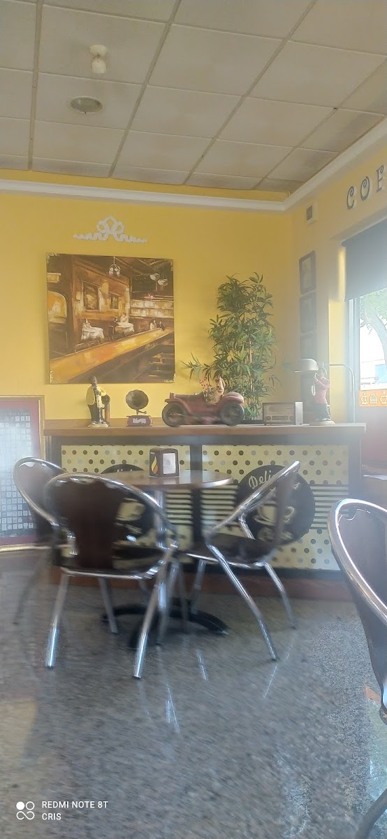 Cafeteria Leon Y castillo - 3