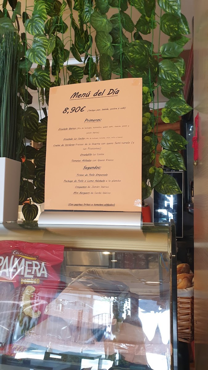 Cafeteria La Casita Del Jamon - 2