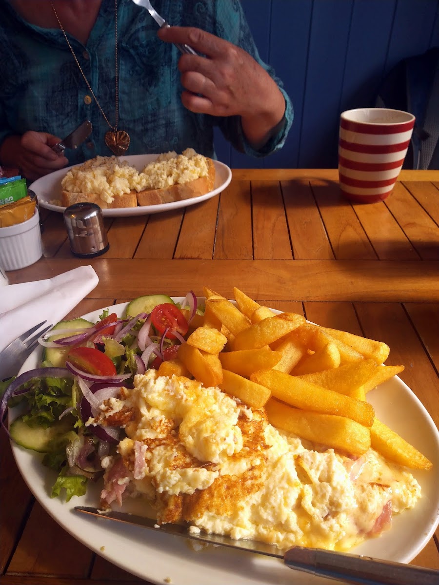 The Boat House Cafe - Southend-On-Sea - 9