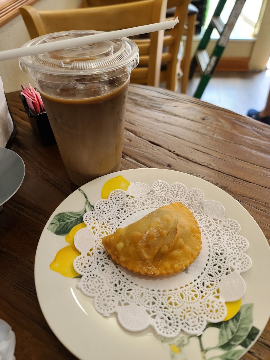 Dolce Gelato & Espresso Bar - 10