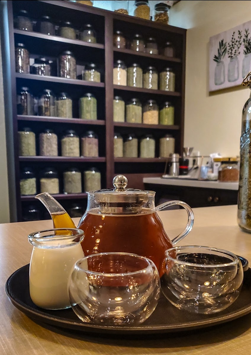 Commune à Tea: Herbal Shoppe & Café - 3