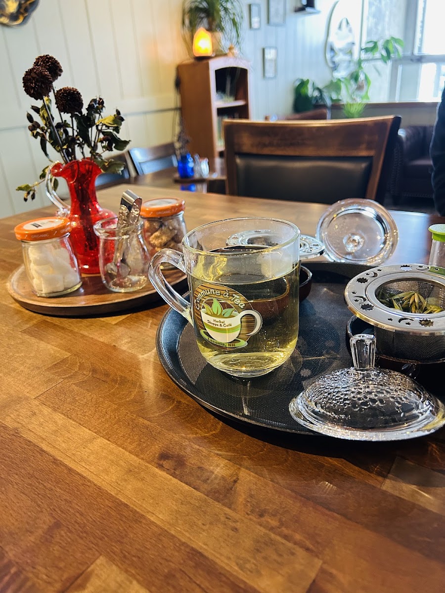Commune à Tea: Herbal Shoppe & Café - 6