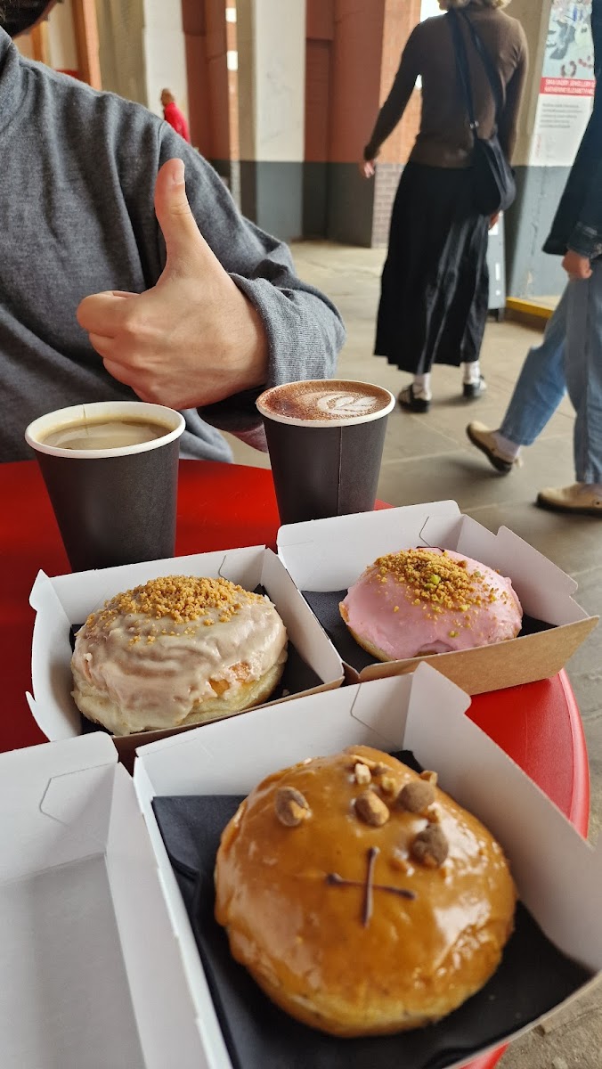 Coffee Academy Independent Artisan Cafe & Doughnuts - 7