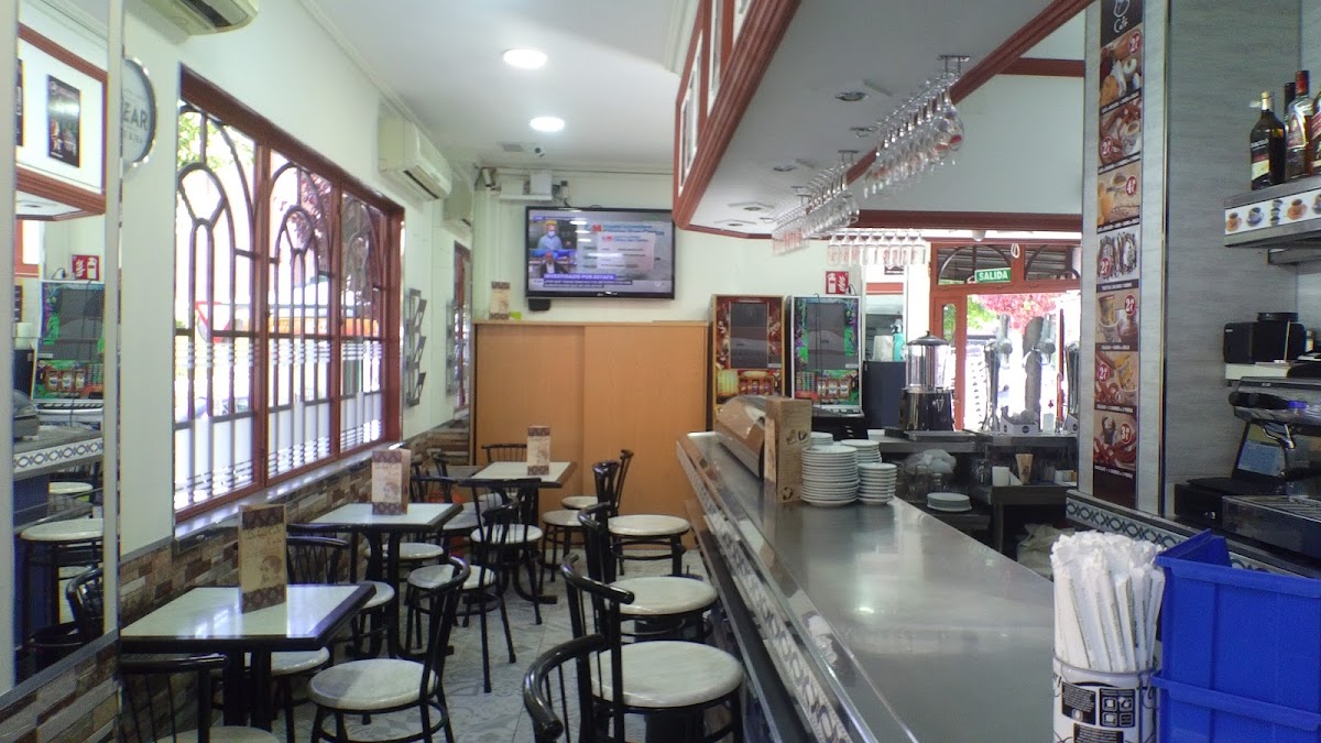 Churreria Dickens Cafe - 3