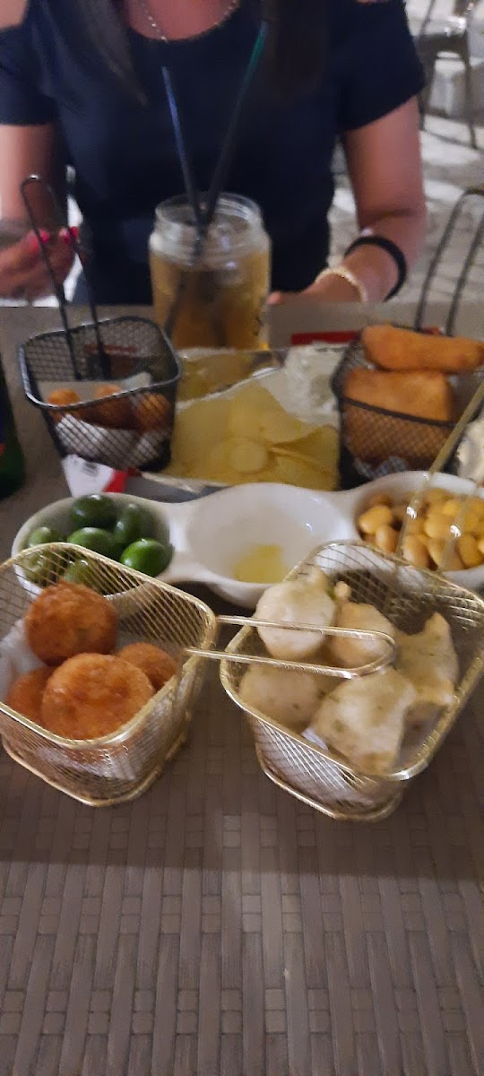 White Cafè Lounge Bar - 8