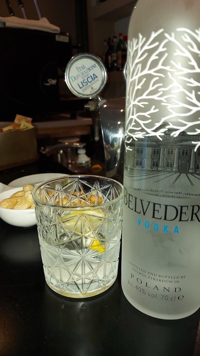 White Cafè Lounge Bar - 9