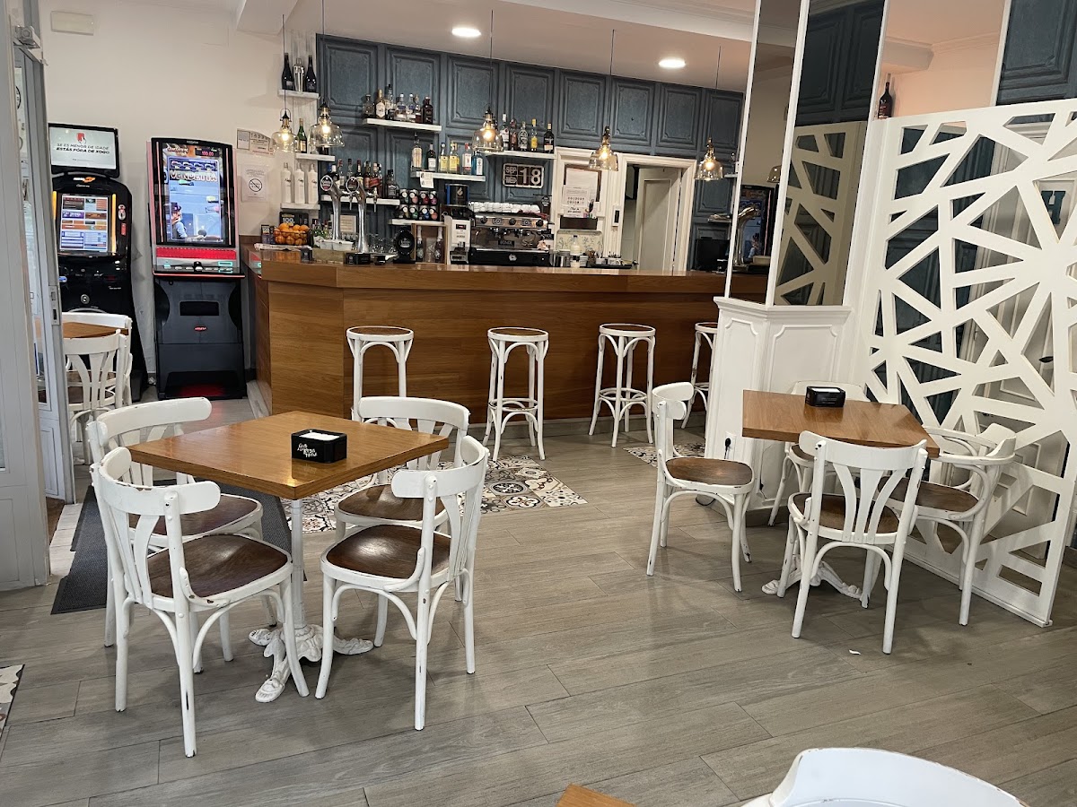 Café Bar 33 - 9