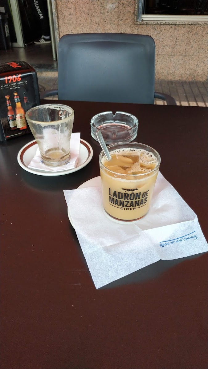 Cafetaría Kachris - 3