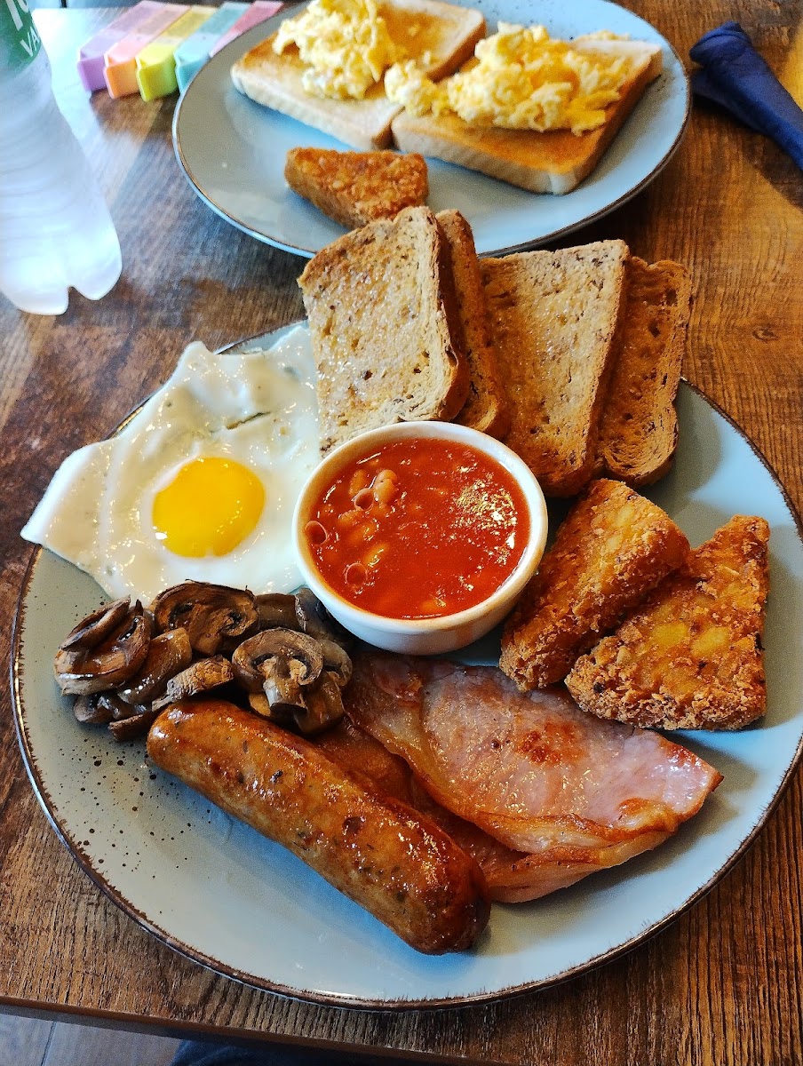Two Penny Blue Cafe - 4