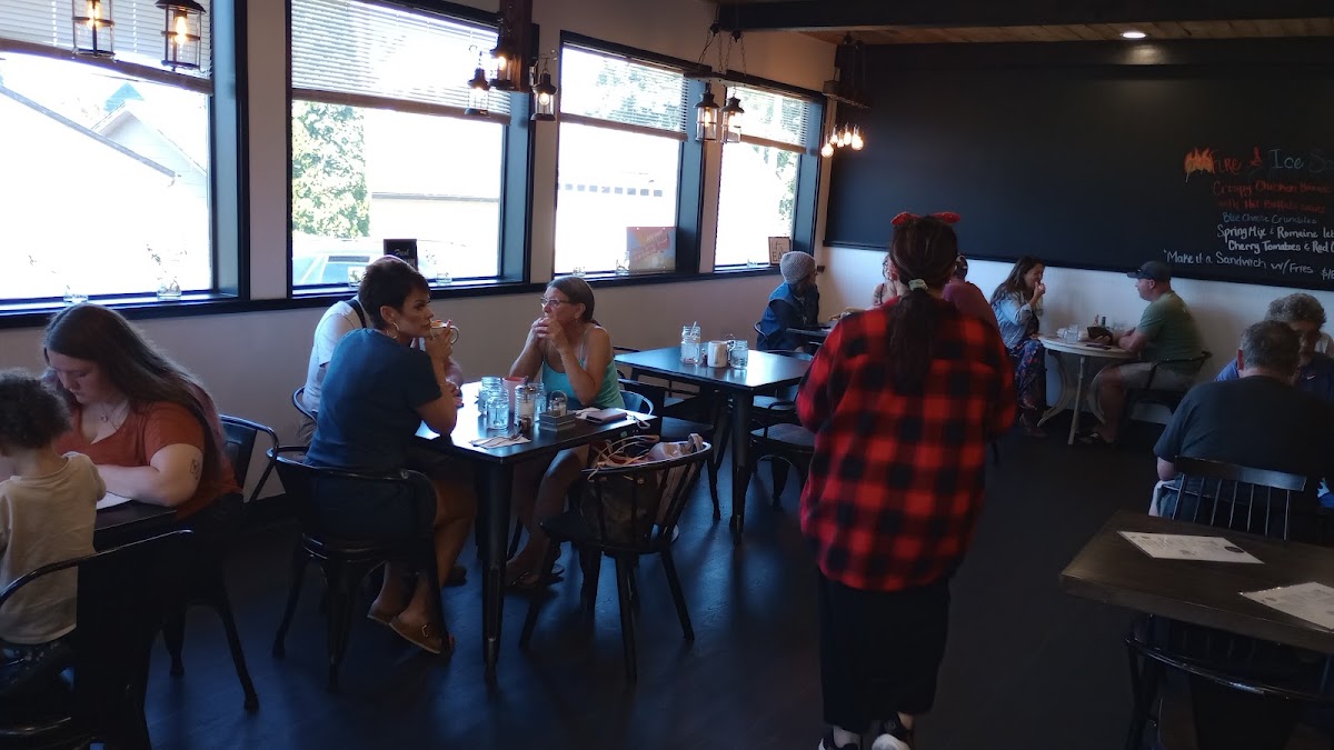 D Street Cafe - 7