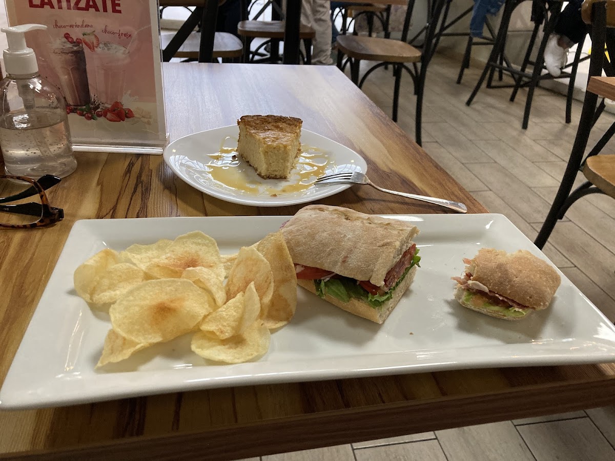 Honey Coffee House - 7