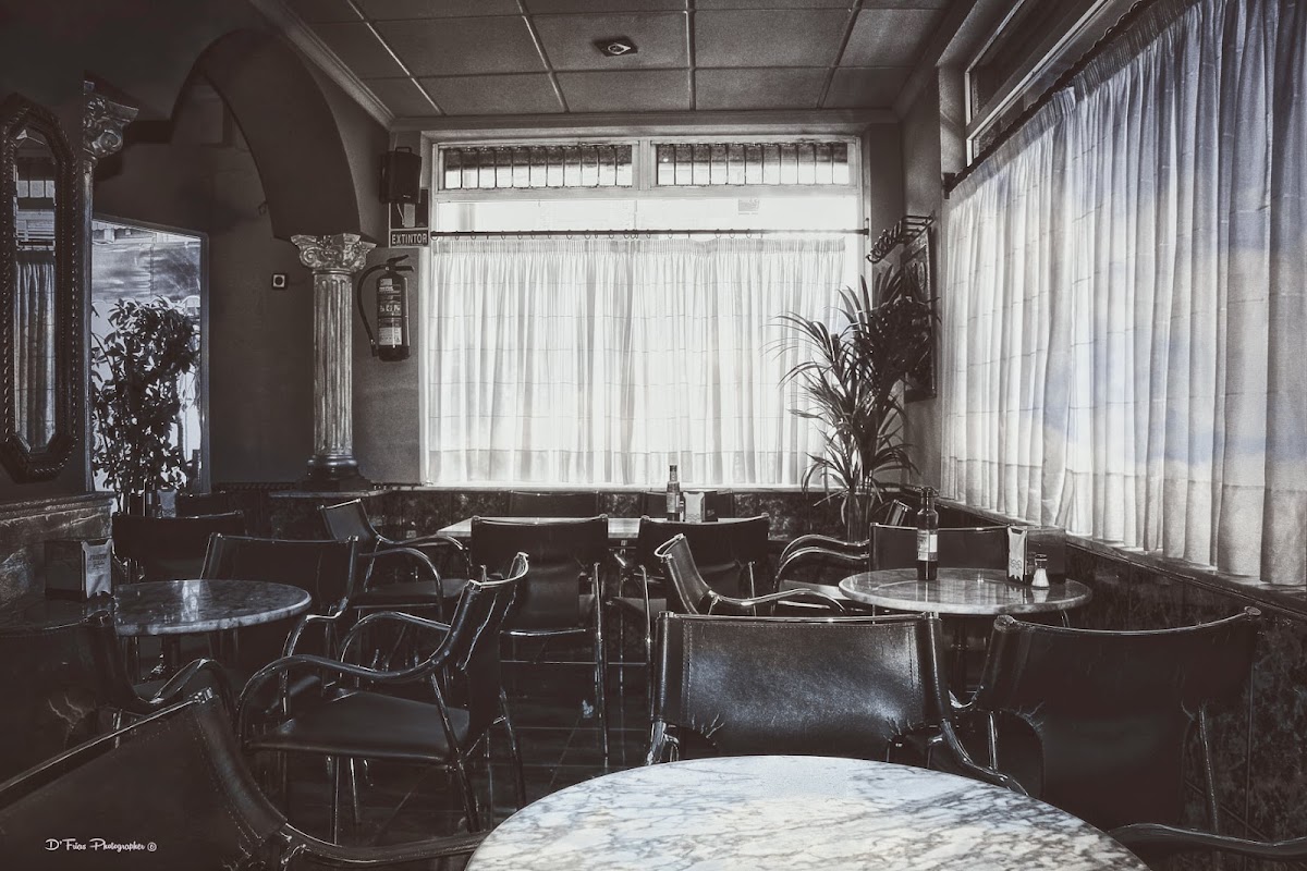 Via Veneto Cafe - 3